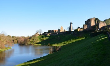 visite-chateau-de-tiffauges.jpg