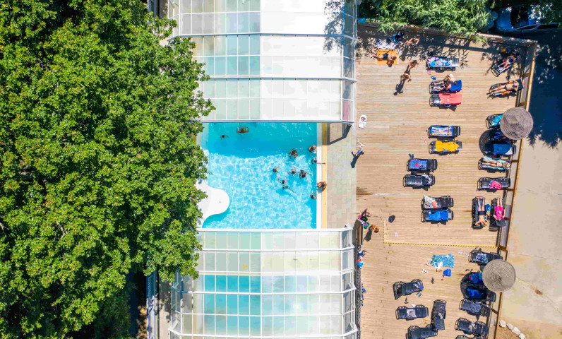 piscine vue aerienne.jpg